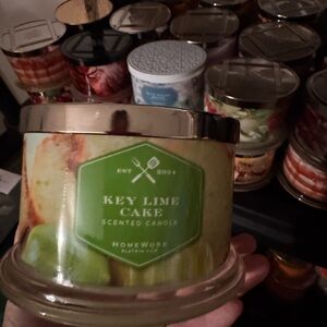 HomeWorx Key Lime Cake Scented Candle